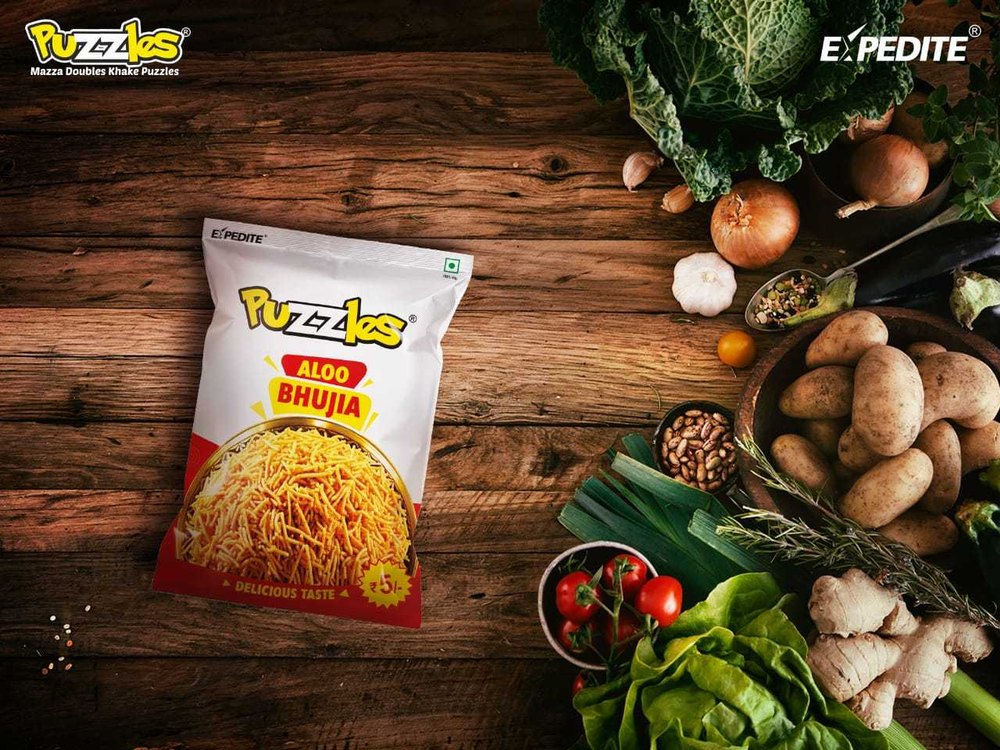 Besan Aloo Bhujia Namkeen, Packaging Size: 5 Rs. Pack
