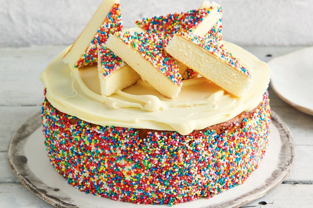 Vanilla 1 Kg Ice Cream Cake, Box