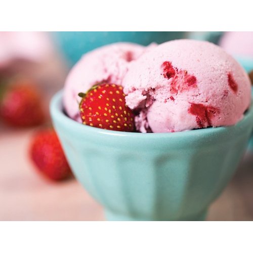 Dairy Day Strawberry Ice Cream, Packaging Size: 25 mL - 4 L