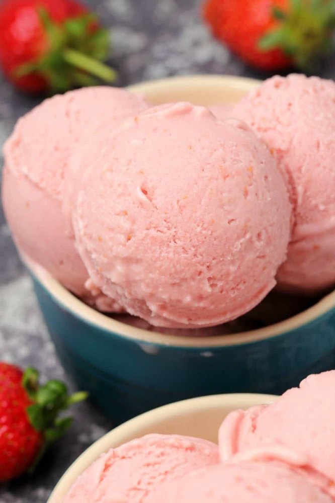 Strawberry Ice Cream, Packaging Type: Box