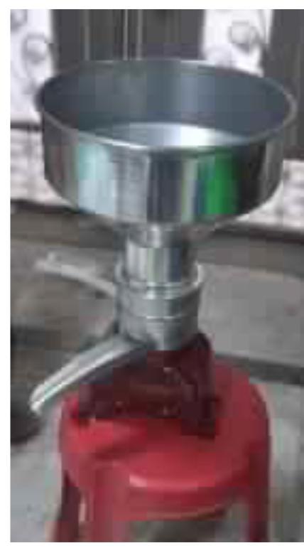 Milk Cream Separator Machine, Capacity: 60ltr Per Hour