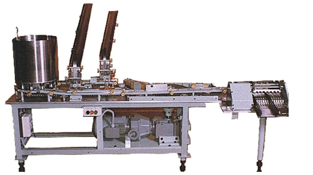 2 kw Automatic Biscuit Cream Machine, Packaging Type: Wooden
