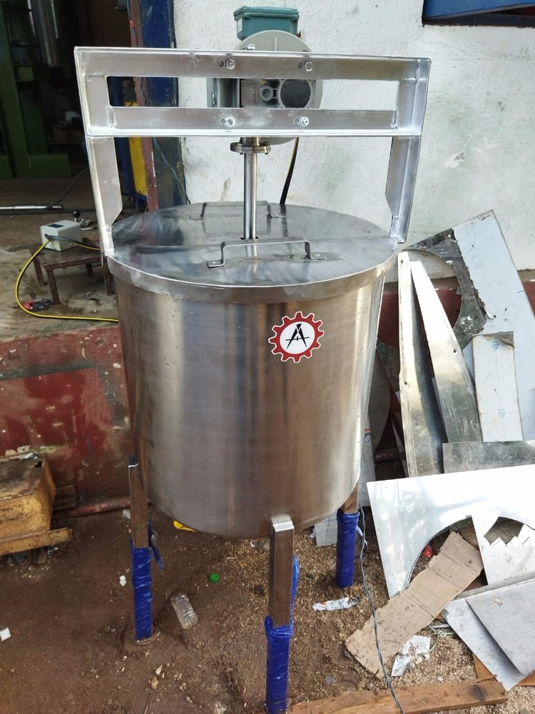 Idli Dosa Batter Mixing Machine, Capacity: 100