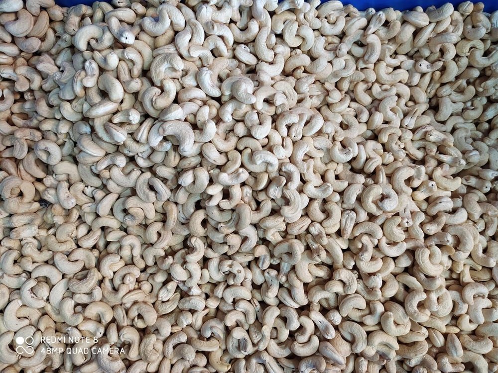 Average natural processed cashew