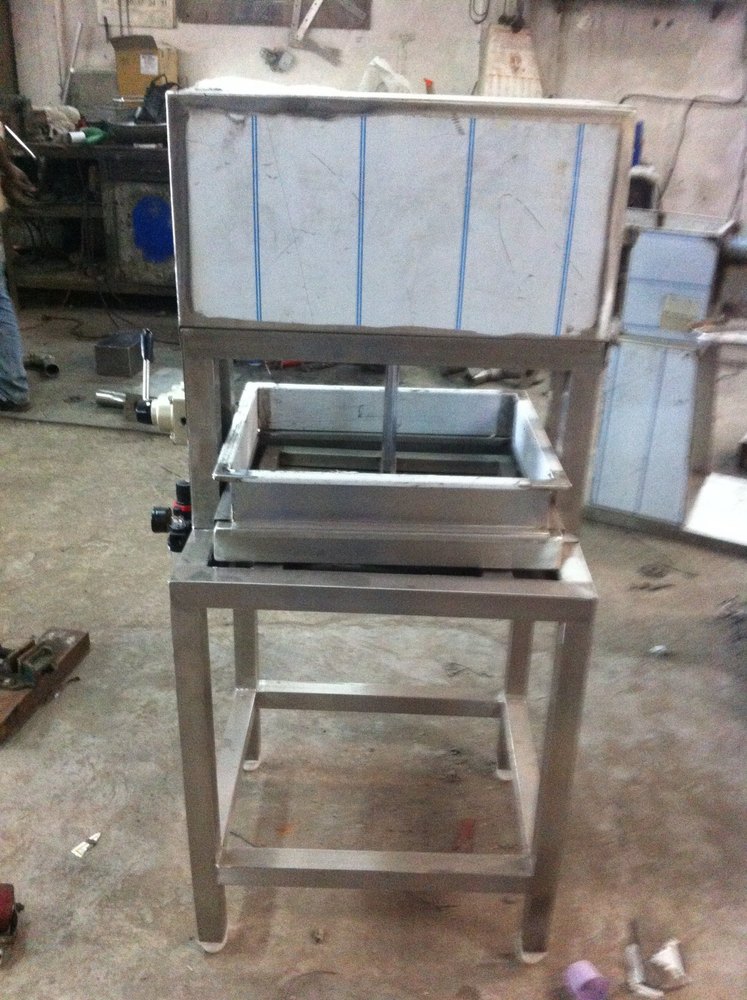 Semi-Automatic Paneer Press Machine, Capacity: 20 Kg Per Hour