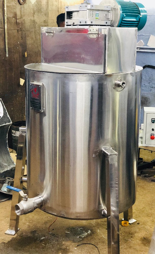 304 Grade Ss Chocolate Melting Machine, Capacity: 30 Kg
