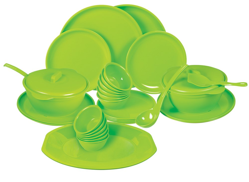 Carry Green Plastic Dinner Set, 32 Piece