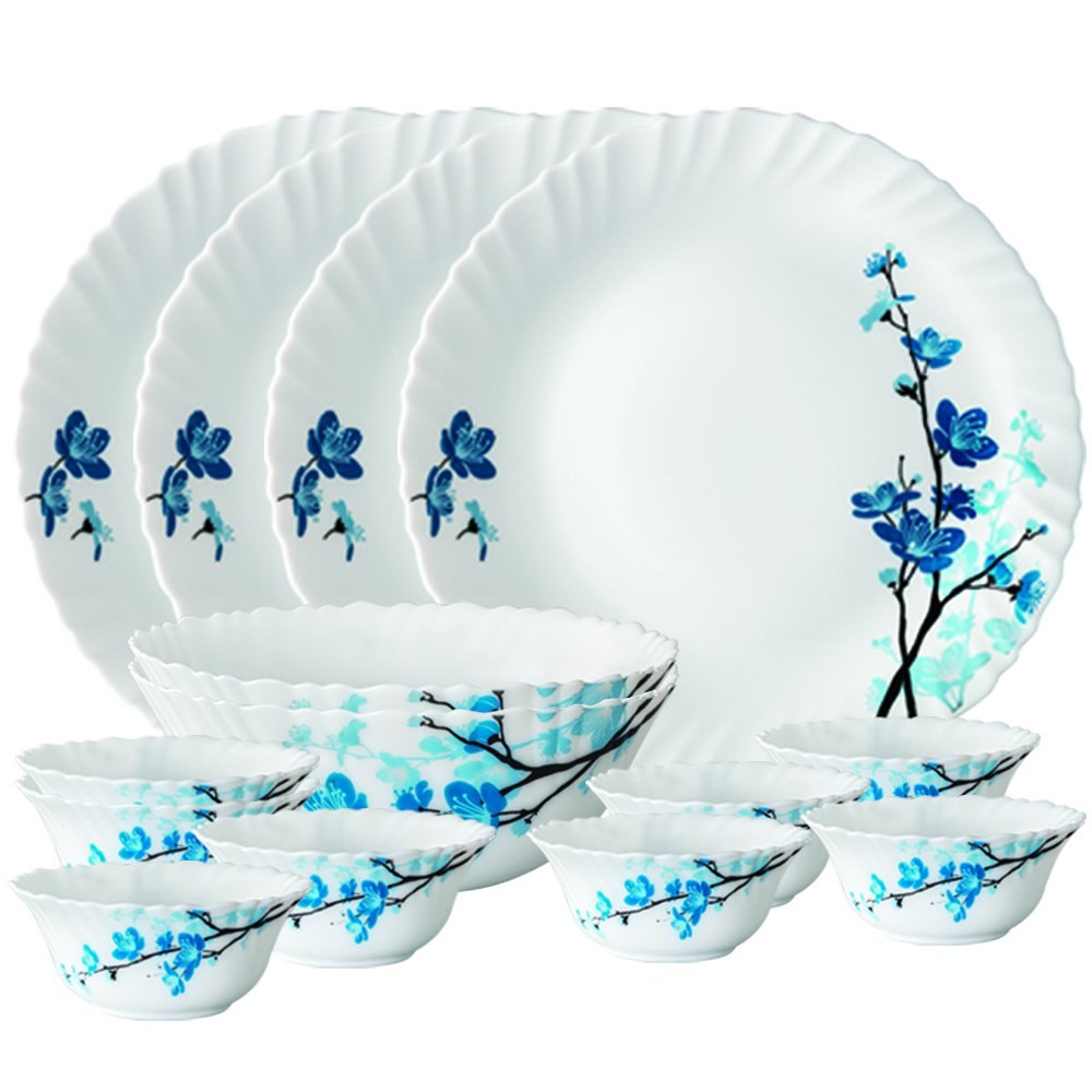 White Plastic Fancy Dinner Set, Packaging Type: Box