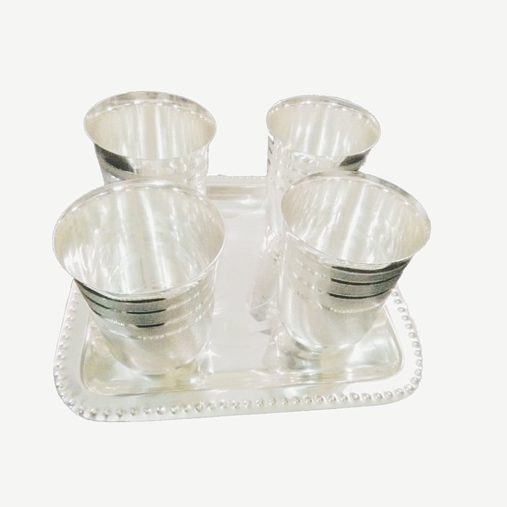 4 Glass With Tray, Size: 4glass 200 ml Cap