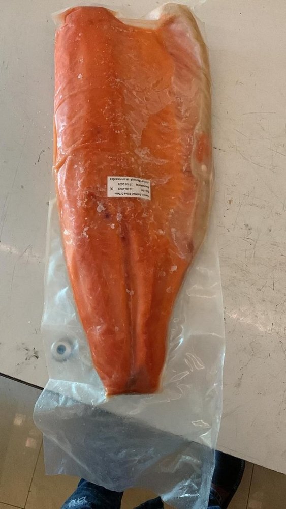 Smoked Salmon Fish, For Restaurant, 2 To 3