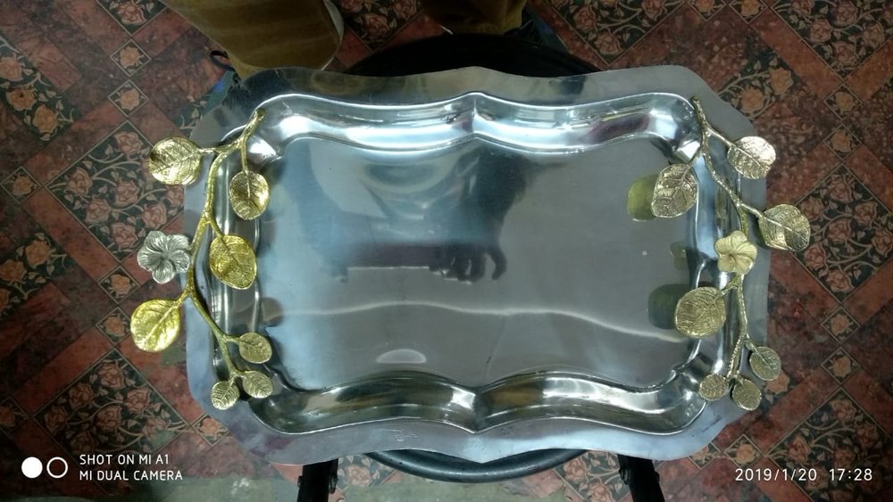 Oval Stainless Steel Serving Tray, For Hotel/Restaurant, Mirror Finish