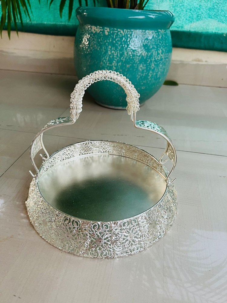 Polished German Silver White Metal Tray With Handle, For Restaurant, Size: 7 Inches