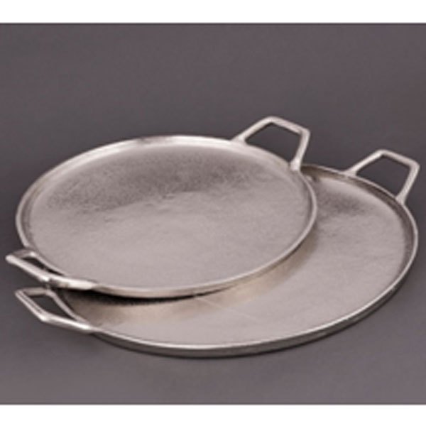 Vinita Impex Handcrafted Metal Round Serve Tray, For Restaurant, Shape: Circular