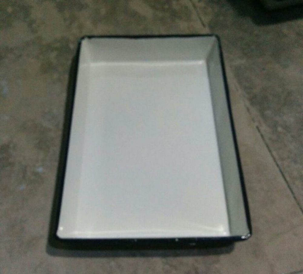 Metal Enamel Tray (18X24), Shape: Rectangle