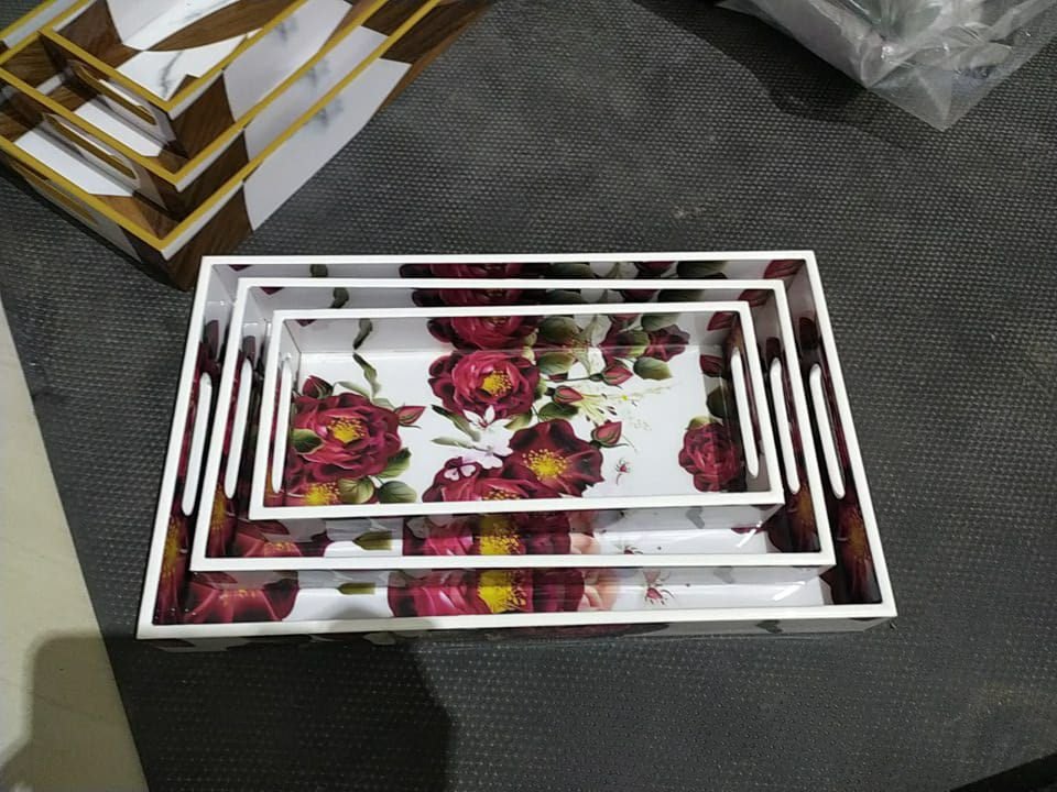 Deepshikhawooden handicrafts Meenakari tray, For Home/. Hotel./ Restaurant, Shape: Rectangle