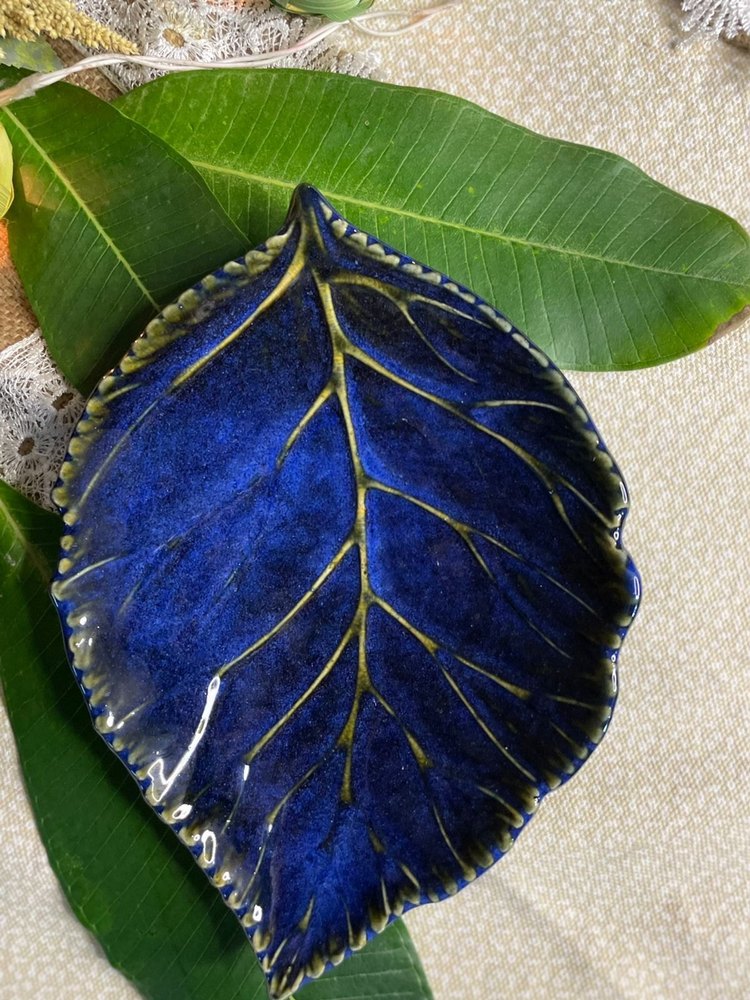 Blue Ceramic Leaf Tray, For Home, Size: 9x6x0.2inch