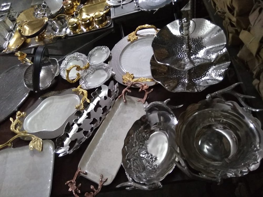 SS Designer Serving Tray, Shape: Oval