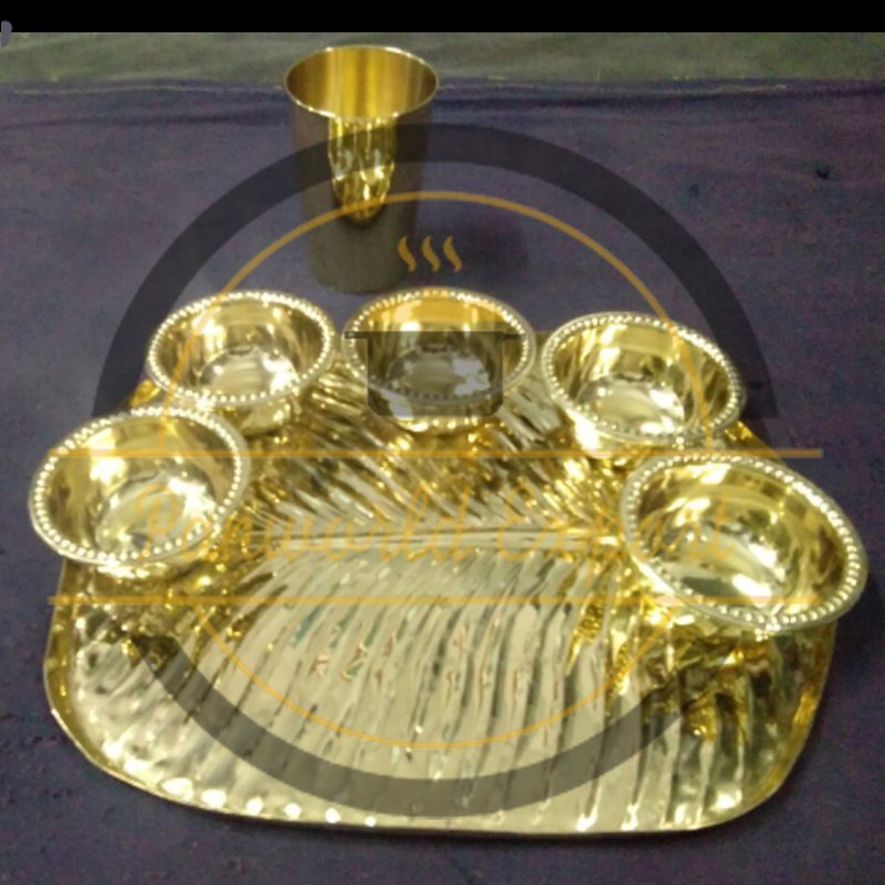 Golden Brass Banana Leaf Platter, For Home, Packaging Type: Box