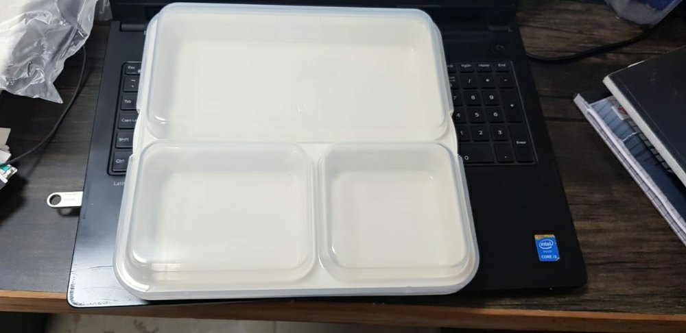 Plain Polypropylene, polycarbonate Polycarbonate 3 Portion Thali With Lid, Size: 9.5 Inch, Box