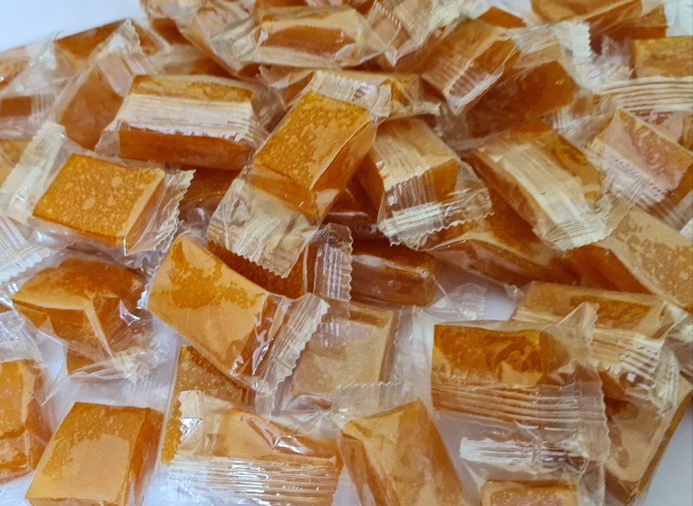Mango Rectangular Kamal Alphanso Toffee, Packaging Type: Packet, Packaging Size: 500gr, 1kg