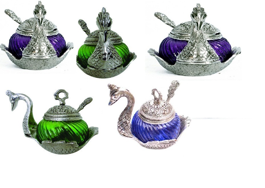 White Metal Beautiful Elegant Duck Shaped Single Bowl