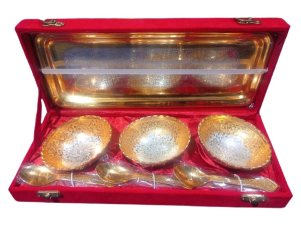 Silver And Gold Round White Metal Supari Bowl Set, Set Contains: 3 Bowl, 3 Spoon And 1 Tray, Size: 4inch (d)