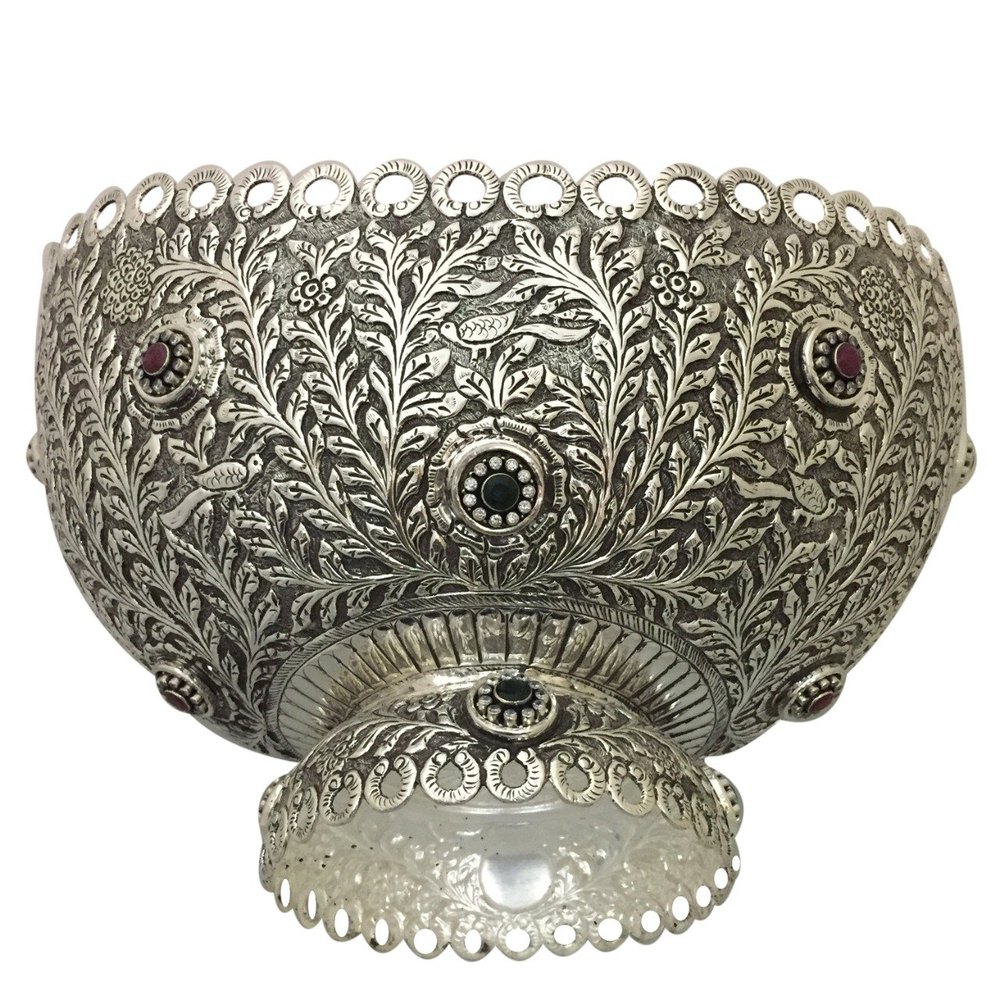 Polished 1250 gm Silver Fruit Bowl