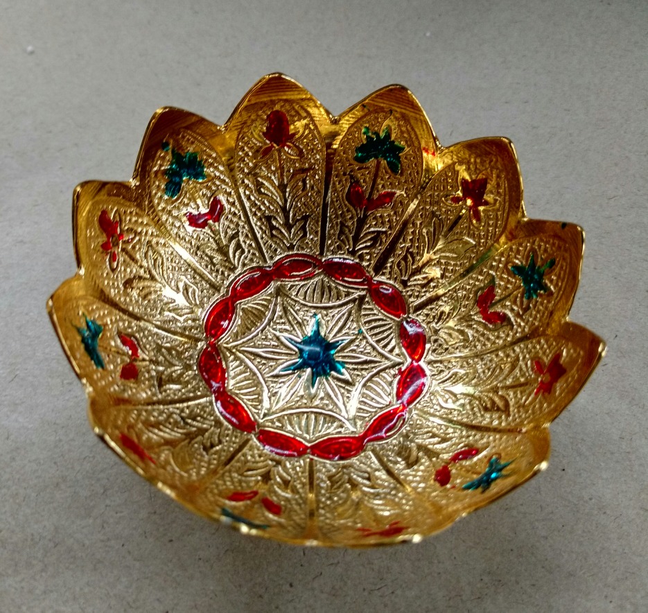 Polished Golden Fruit Bowl