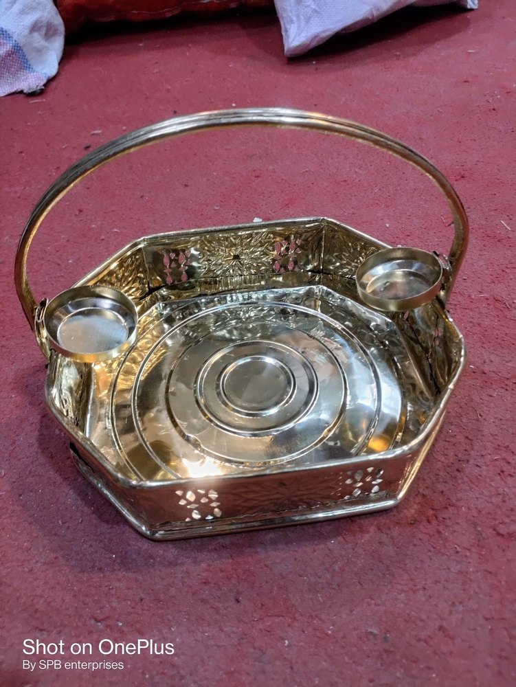 3 Gold Brass Dalia, Shape: Hexagon, Size: 12 Inches