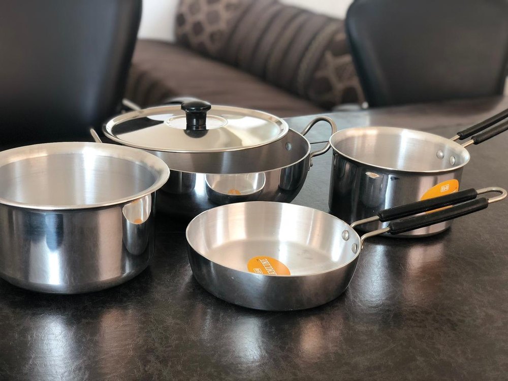 Metal Mod Silver Aluminium Utensils, Packaging Type: Packet
