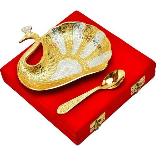 Aluminum Golden, Silver Decorative Dinner Table Platter And Spoon Gift Set