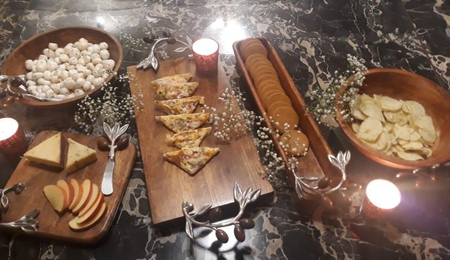 Brown Rectangular Wooden Trays And Platters, Packaging Type: Box, Size: Standard