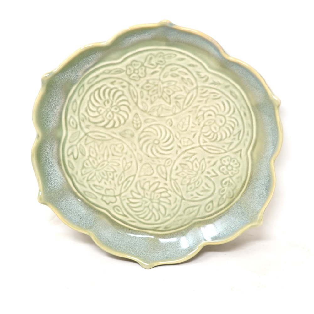 9.5 Handmade Ceramic Stoneware Lotus Platter for parties, Packaging Type: Box, Size: 24.5cm X 24, 5cm X 3.5cm