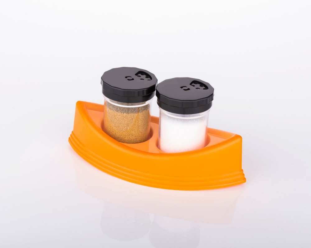 2 Pieces Orange Salt Pepper Plastic Dispenser, For Kitchen, Packaging Type: Box