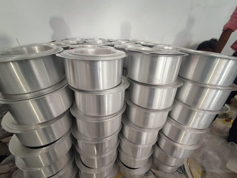 Silver Aluminium Tope / Pot, Size: Round