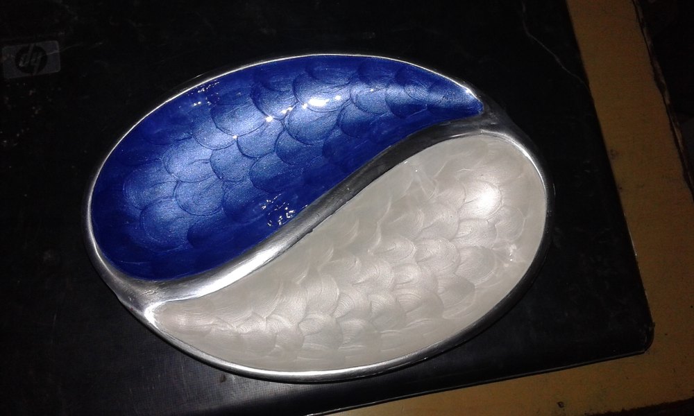 Blue & SIlver Aluminium Dish, Packaging Type: Box, Round