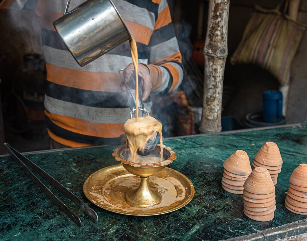 Brass Indian Style Hot Tandoori Tea/Chai, Capacity: 9 Piece