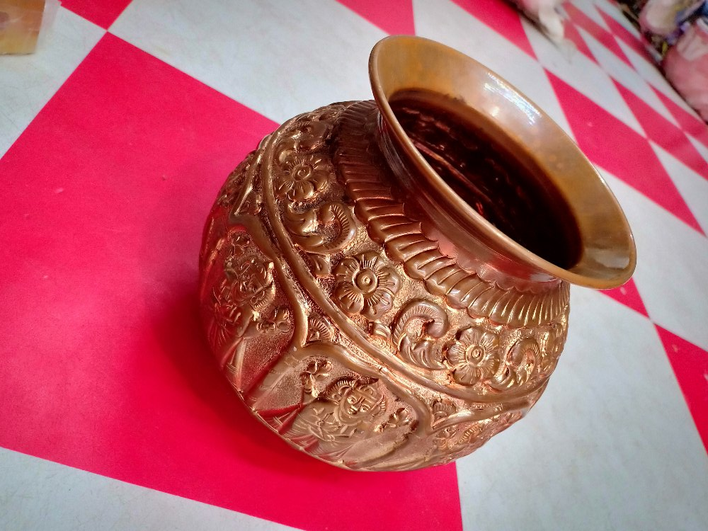 Copper Round Nakshi Lota (Designed), Capacity: 2litr