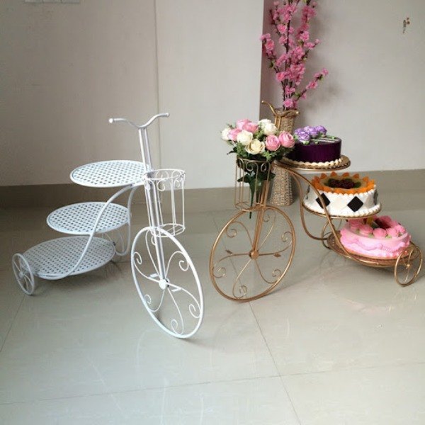 White Gold Iron Metal Cycle Cake Stand Modern Cake Stand 3 Tire Cake Stand, Square Shape, Size: Custom Size