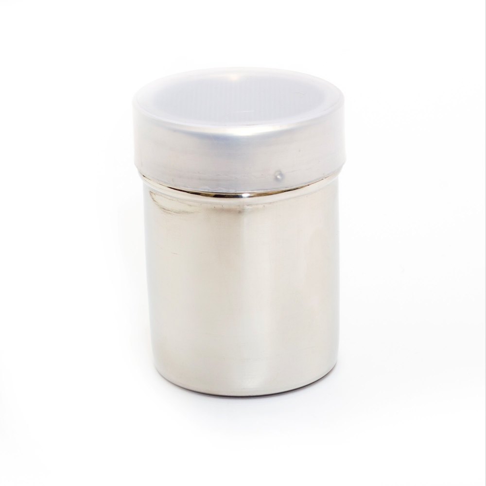 Silver Stainless Steel Small Shaker With Plastic Lid, For Home, Packaging Type: Box