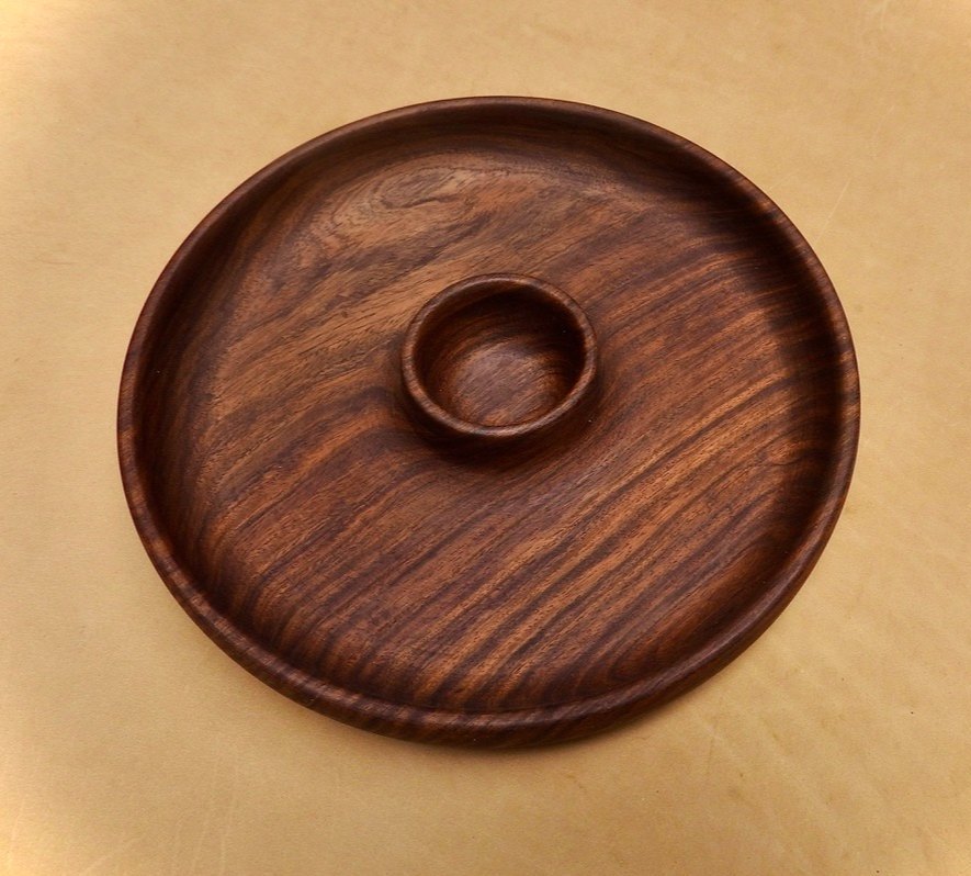 Brown Plain Sheesham Big Chip And Dip Round Tray, Size: 10 X 10 X 1.5 Inch