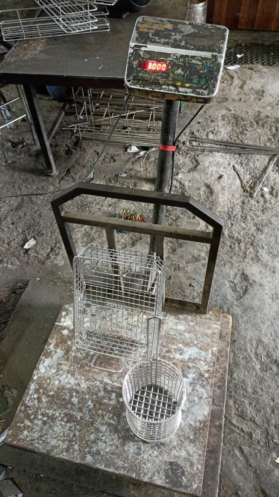 Silver Stainless Steel Breading Basket, For Restaurant