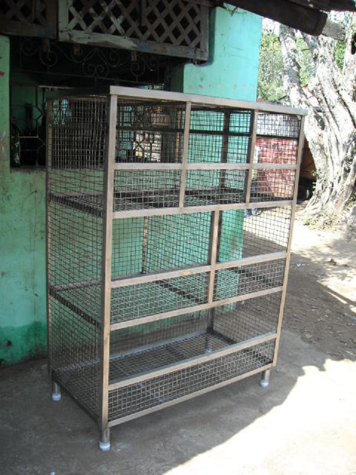 Free Standing Unit Stainless Steel Wire Mesh Rack, 100-200 kg