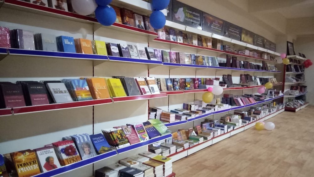 Mild Steel Free Standing Unit Magazine Display Rack, For Departmental Stores