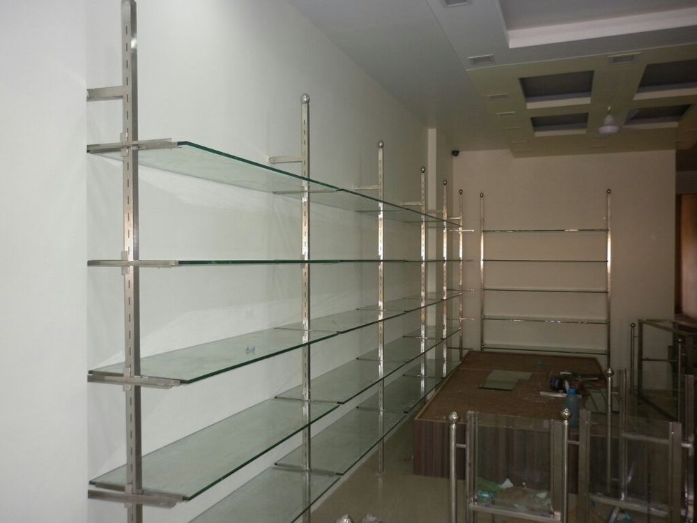 4 Shelves Wall Mounted Glass Display Rack, For Departmental Stores