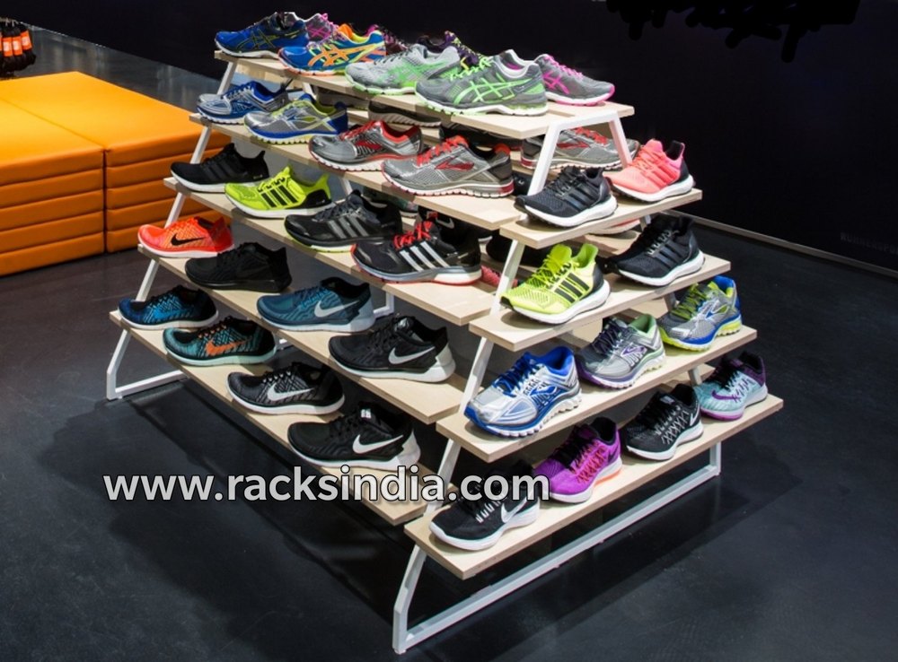 Free Standing Unit Mild Steel Footwear Display Stand, For Showroom