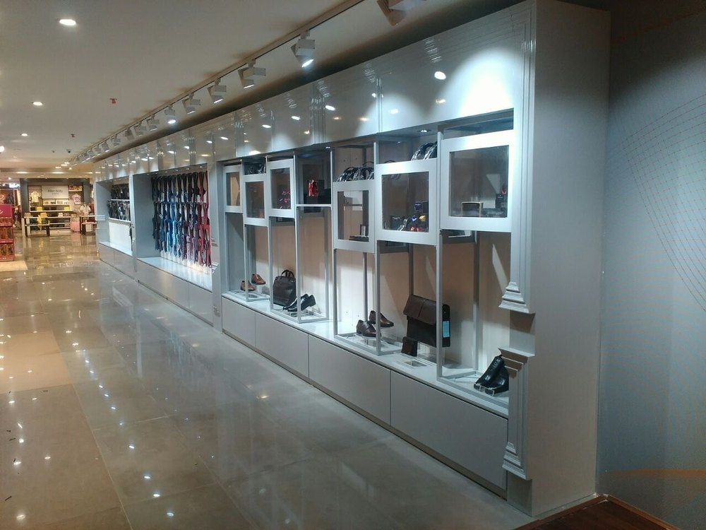 GKW Premium Belt Display Stand, For Life Style Accessory Store