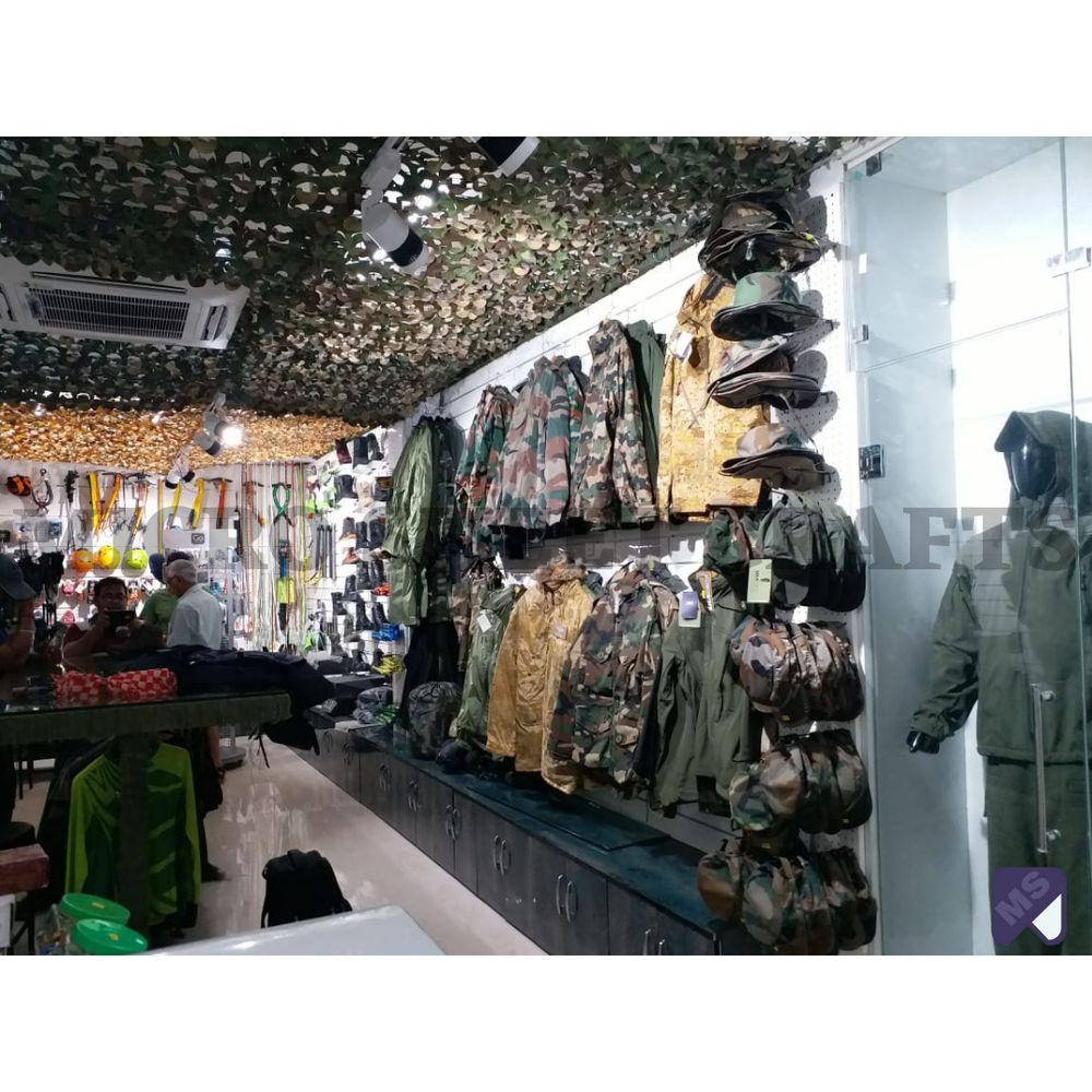 Garment Racks Micro Sheet Garments Hanging Stand, For Shopping Mall