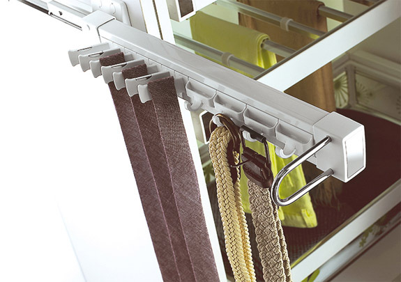 OBEN Tie Rack Pull Out