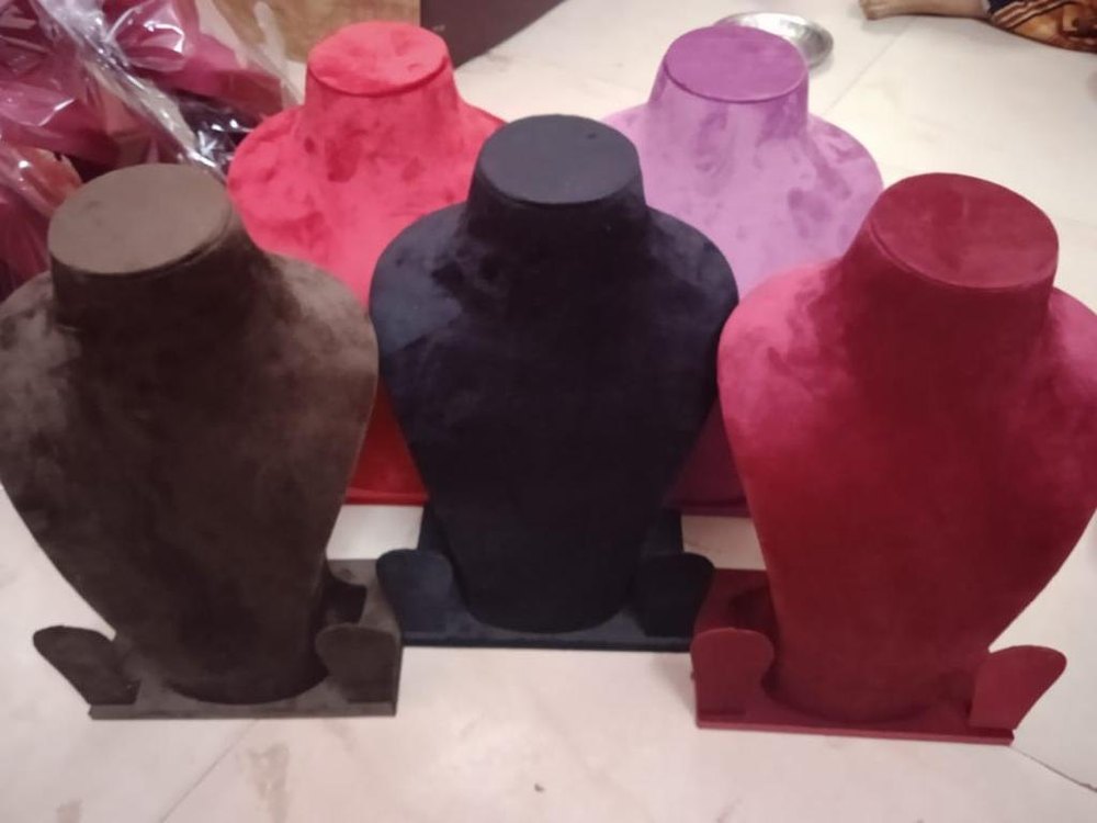 Wooden Necklace Display Stand, Outer Material: Velvet